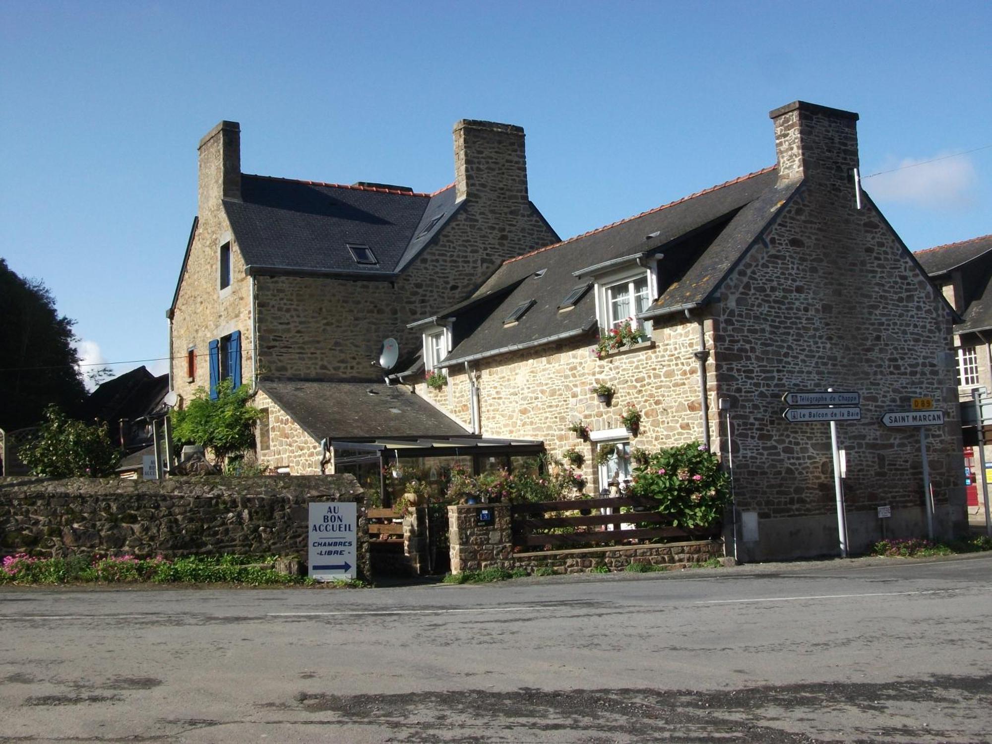 Au Bon Accueil Bed & Breakfast Saint-Marcan Eksteriør bilde