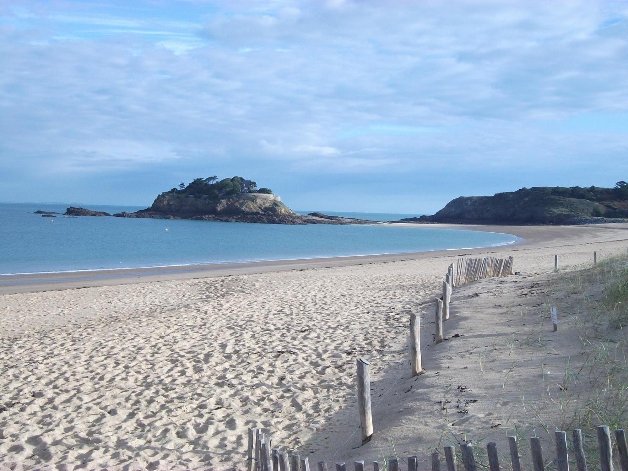 Au Bon Accueil Bed & Breakfast Saint-Marcan Rom bilde