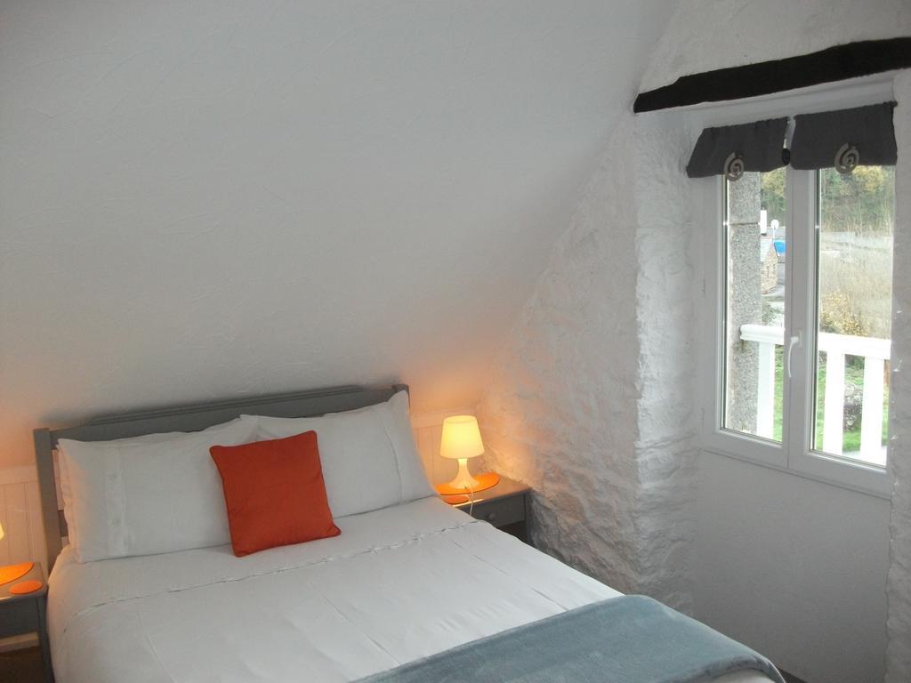 Au Bon Accueil Bed & Breakfast Saint-Marcan Rom bilde