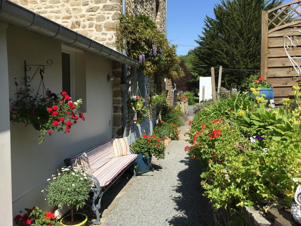 Au Bon Accueil Bed & Breakfast Saint-Marcan Eksteriør bilde