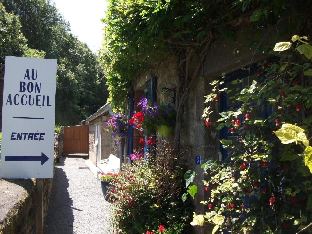 Au Bon Accueil Bed & Breakfast Saint-Marcan Eksteriør bilde