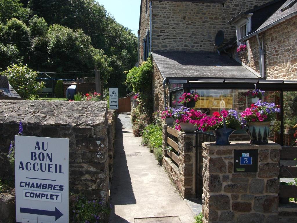 Au Bon Accueil Bed & Breakfast Saint-Marcan Eksteriør bilde